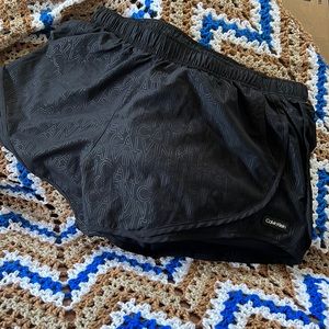 Calvin Klein | women’s lined athletic shorts